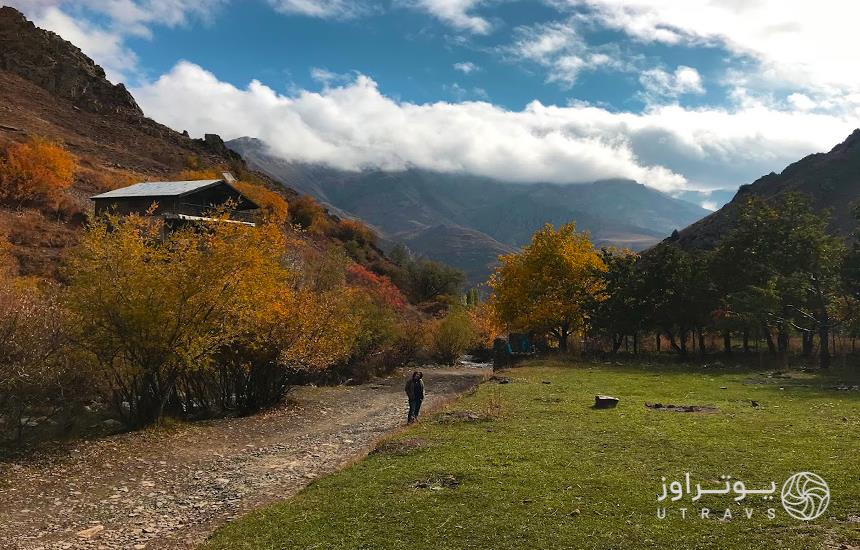 روستای آبنیک تهران در پاییز